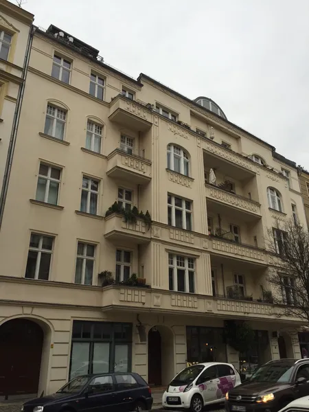 3 Zimmer Etagenwohnung im ruhigen HH Seitenflügel — photo 1